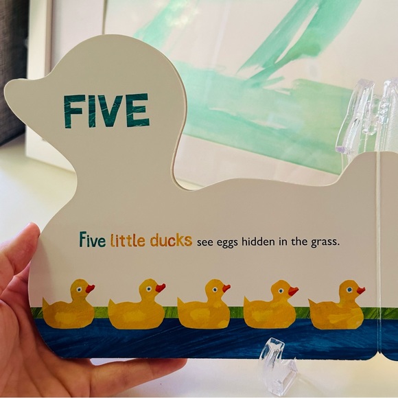NEW 1, 2, 3 With 10 Little Rubber Ducks Eric Carle Baby Board Book - Picture 5 of 8